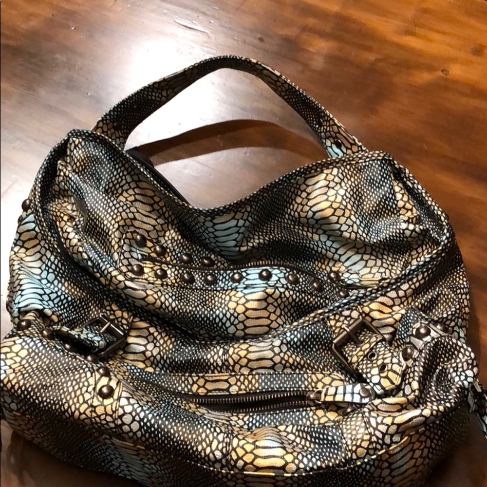 Snake skin design handbag